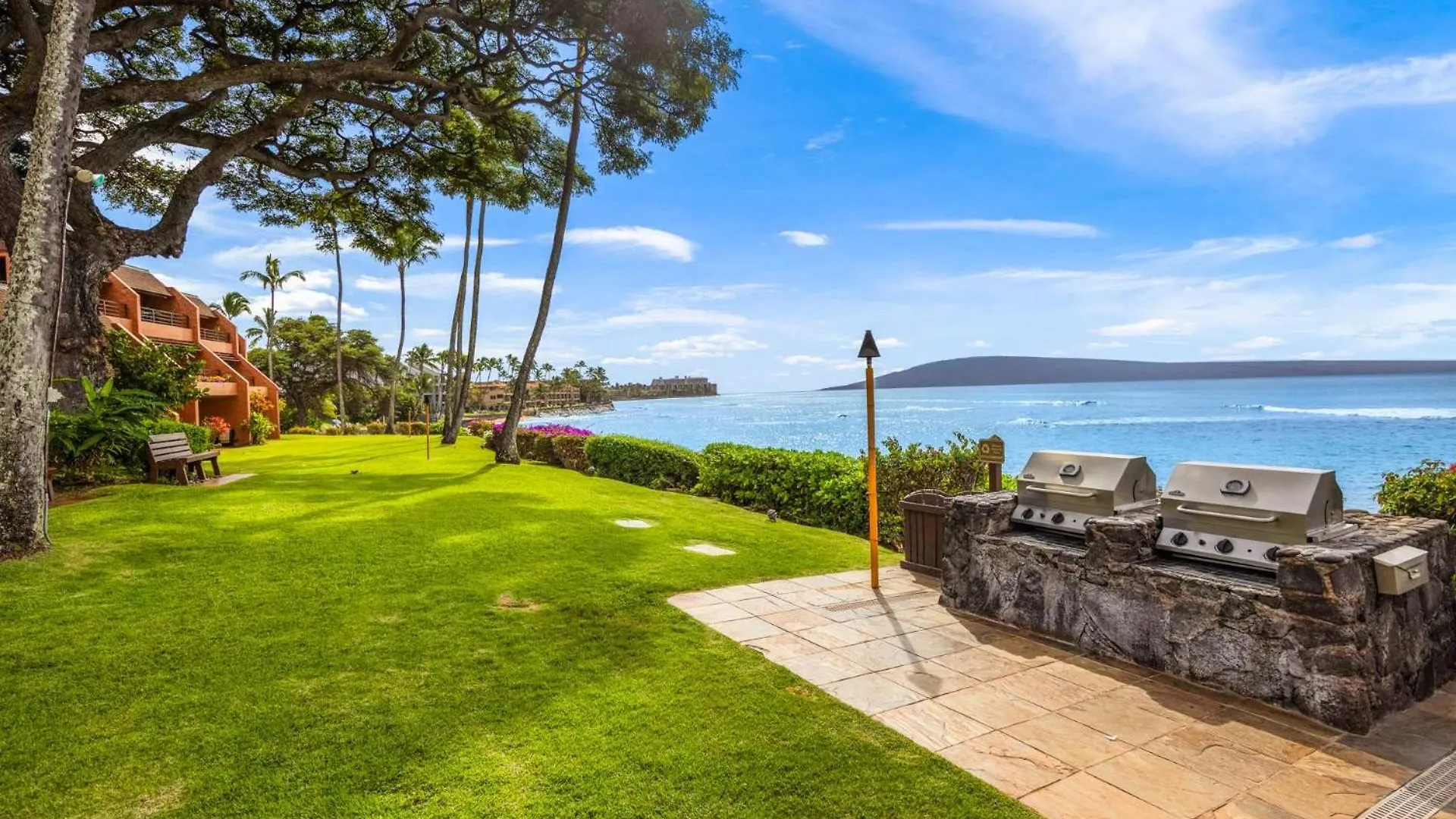 Kuleana Club #619 Oceanfront - 1 Bedroom & 1 Bathroom - Gated 3Rd Fl 卡哈纳