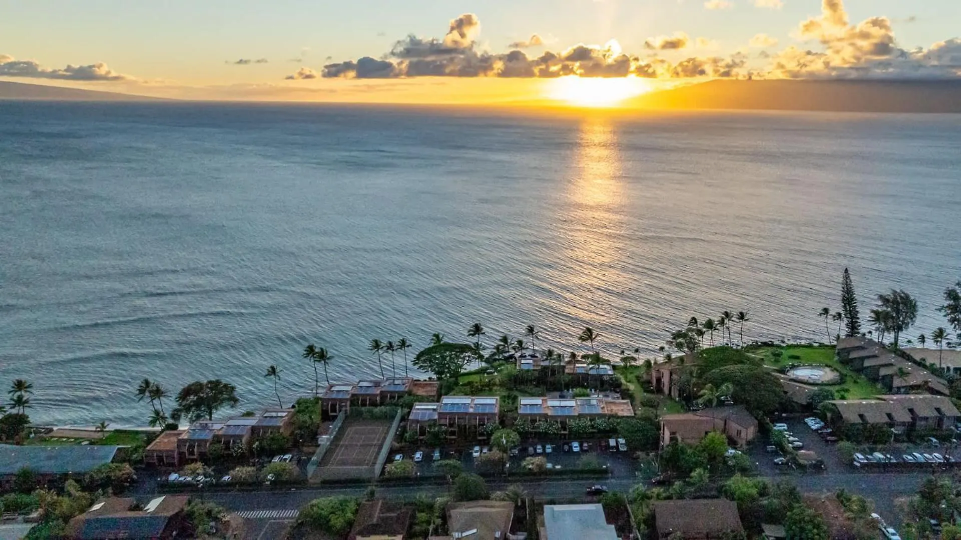 Kuleana Club #619 Oceanfront - 1 Bedroom & 1 Bathroom - Gated 3Rd Fl Kahana