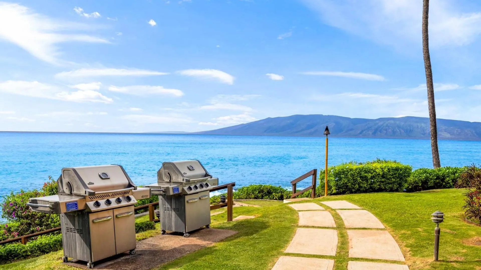 Kuleana Club #619 Oceanfront - 1 Bedroom & 1 Bathroom - Gated 3Rd Fl Kahana
