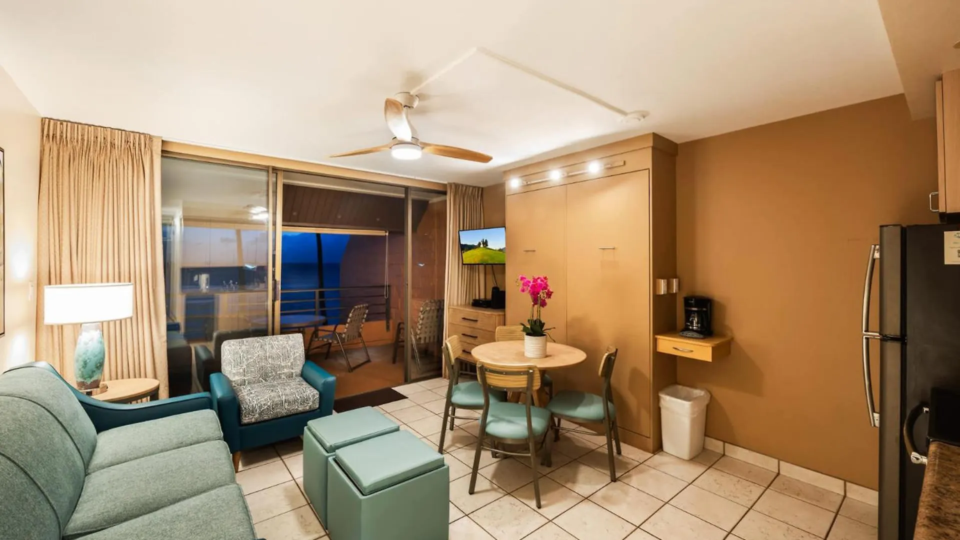 Kuleana Club #619 Oceanfront - 1 Bedroom & 1 Bathroom - Gated 3Rd Fl Kahana Holiday home