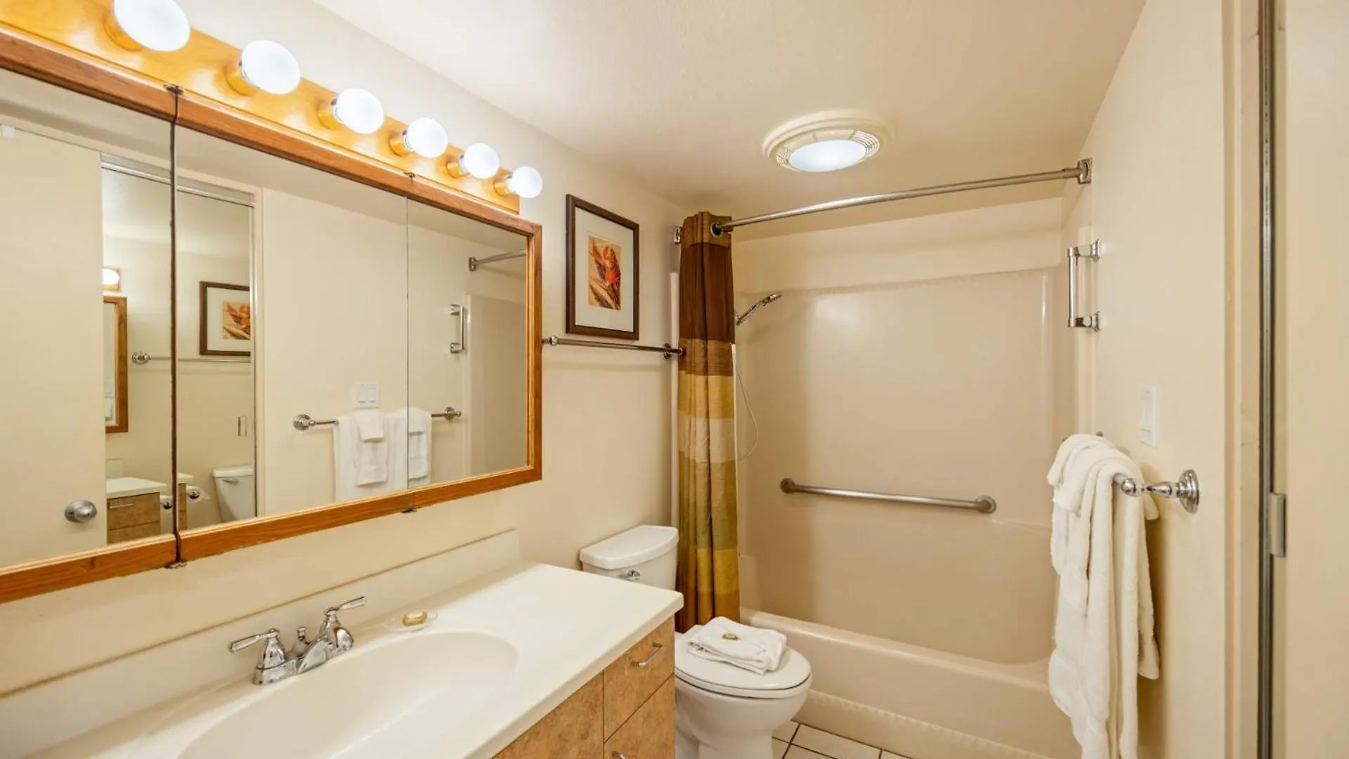 Kuleana Club #619 Oceanfront - 1 Bedroom & 1 Bathroom - Gated 3Rd Fl Kahana Holiday home